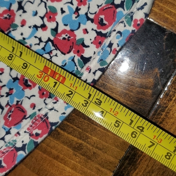 𝅺Blue & red floral sleeveless crop top with tie back Small - Picture 5 of 10